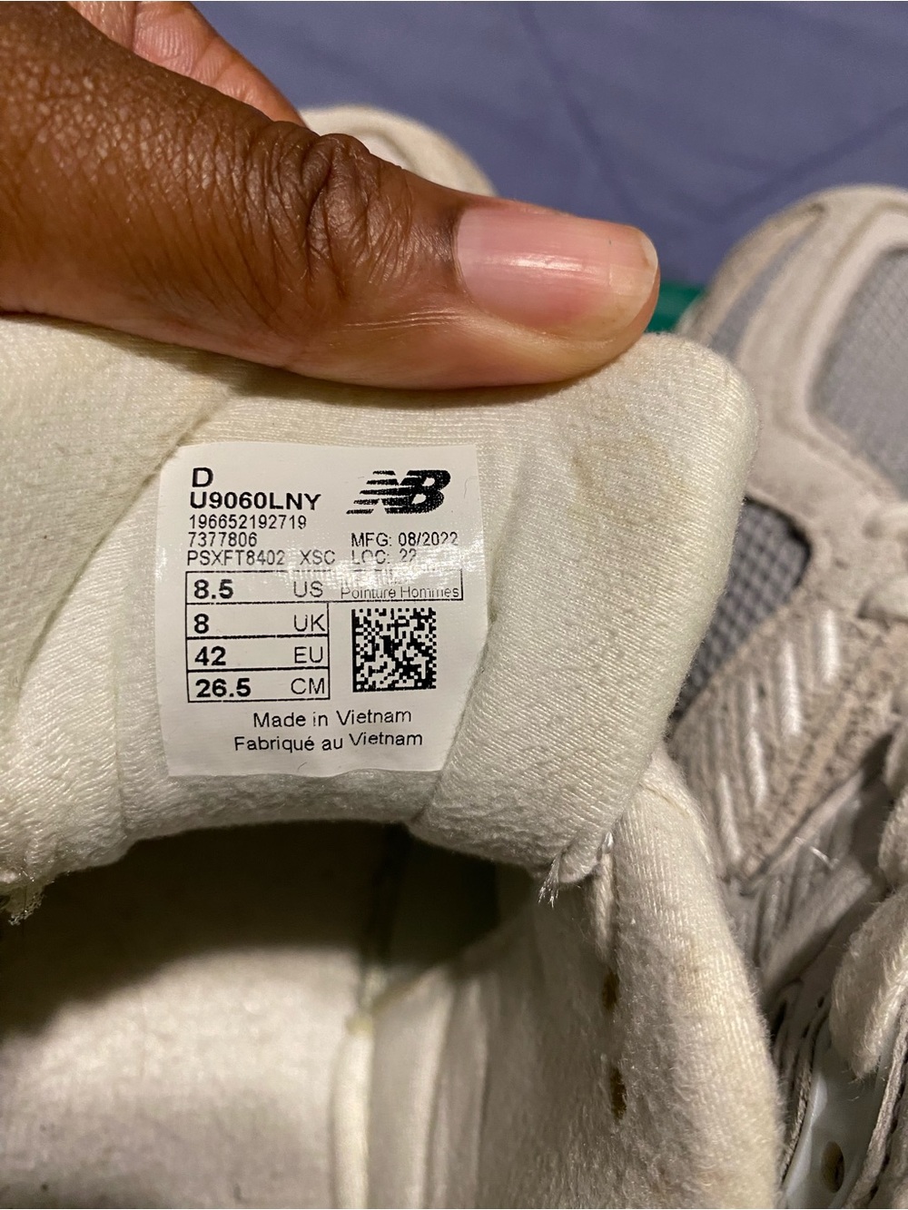 New Balance Men’s Lunar New Year 9060 Sneakers - Picture 5 of 6